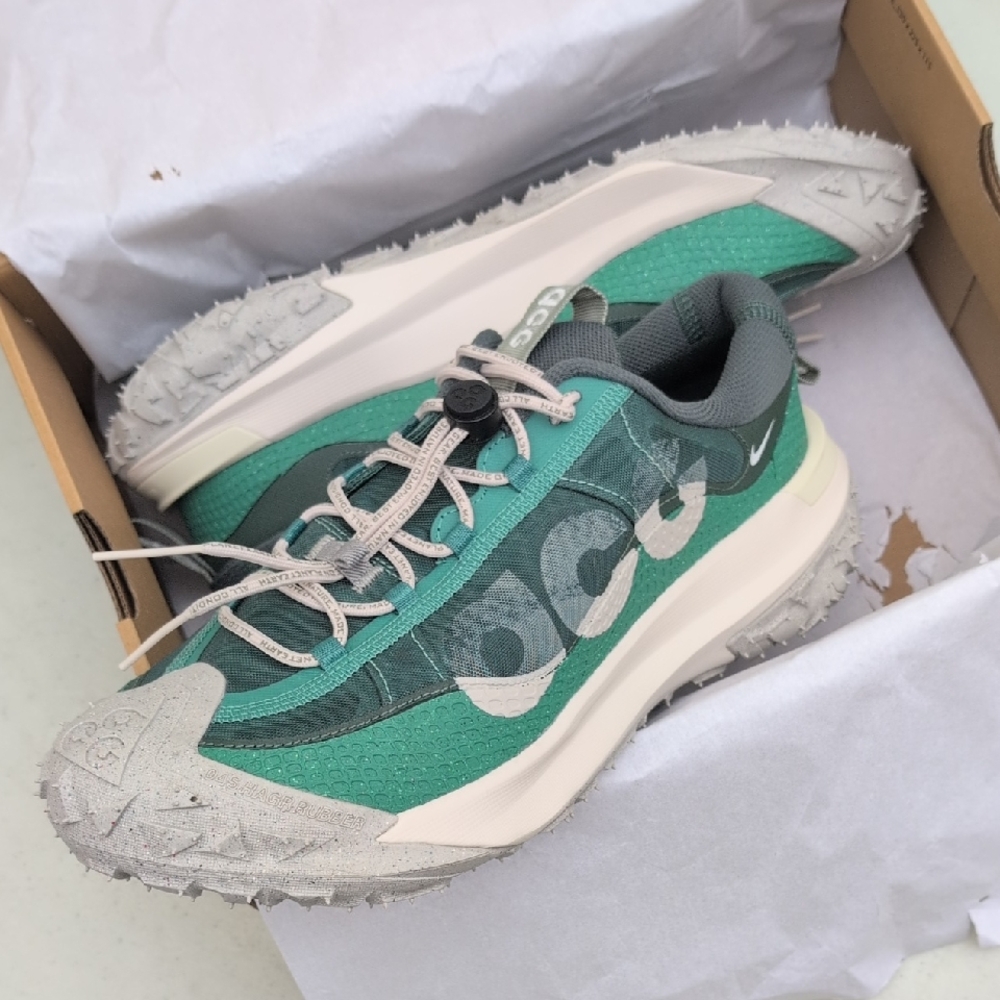 Nike ACG Mountain Fly 2 Low - Bicoastal - Men's Size 10.5 ( DV7903-300 )